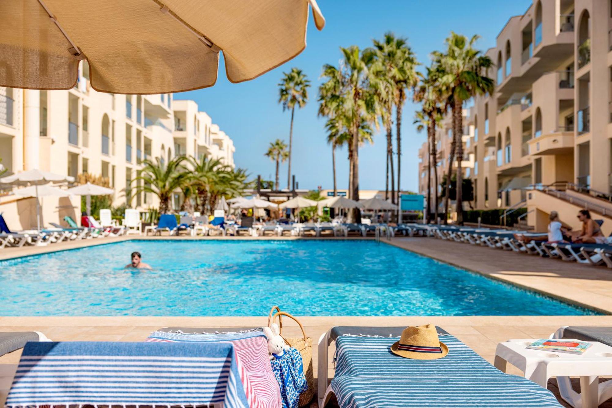 Grupotel Alcudia Pins Can Picafort  Exterior photo