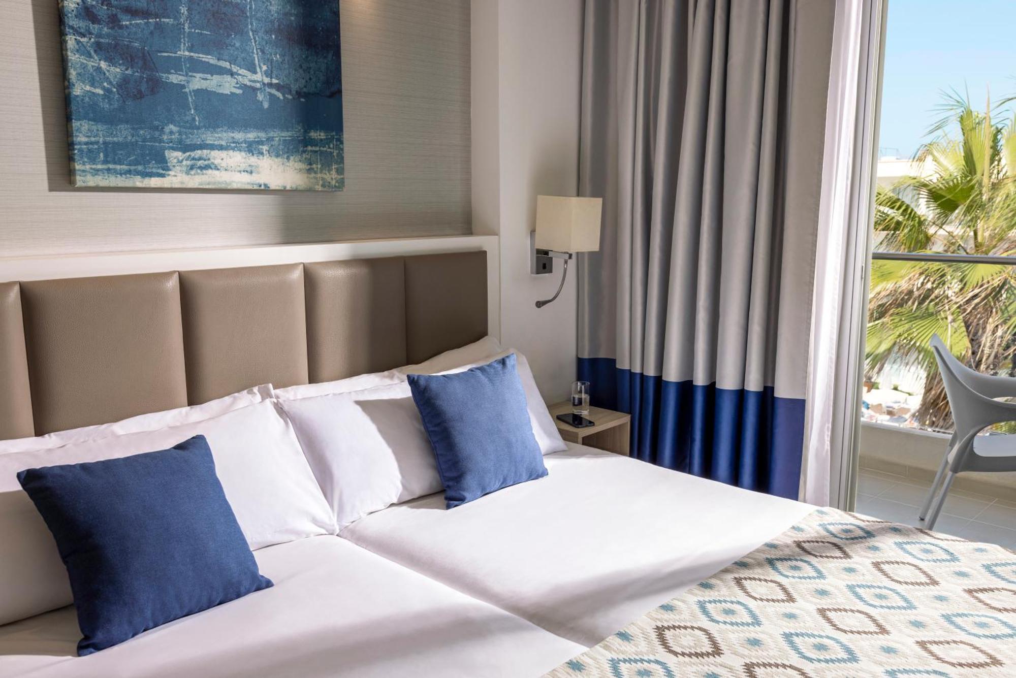 Grupotel Alcudia Pins Can Picafort  Exterior photo