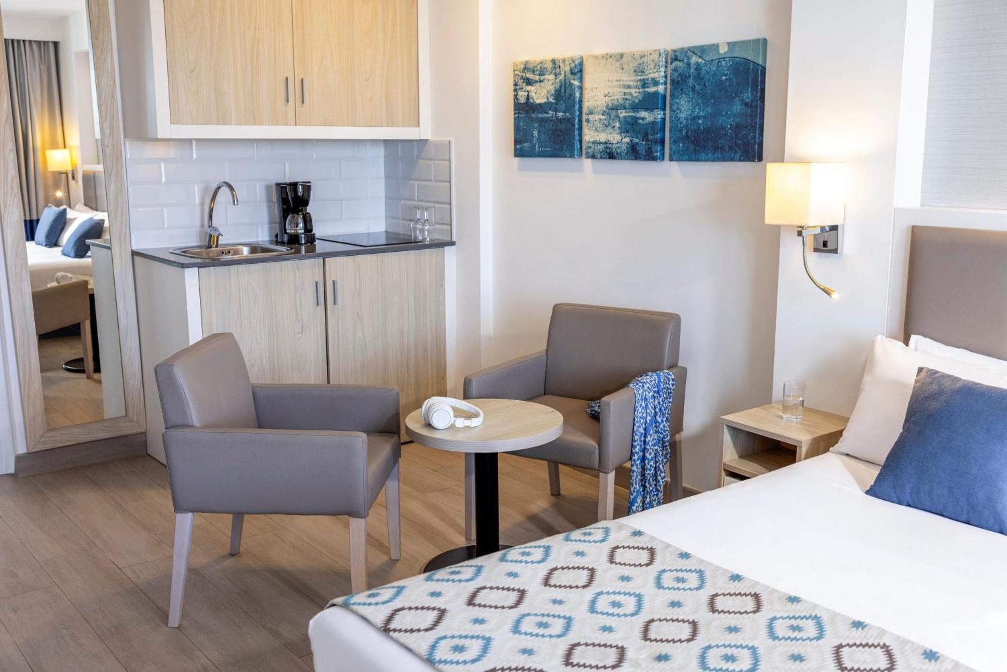 Grupotel Alcudia Pins Can Picafort  Exterior photo